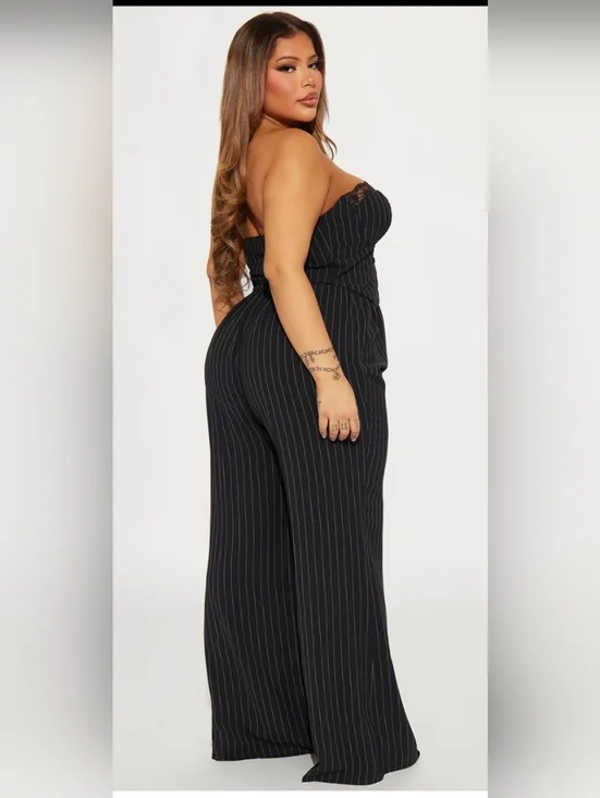 (NWT) Fashion Nova Black Pinstripe Wide-Leg Trousers Set - Picture 3 of 3